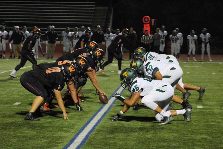 Woodsides line and Leighs line face off before the snap.