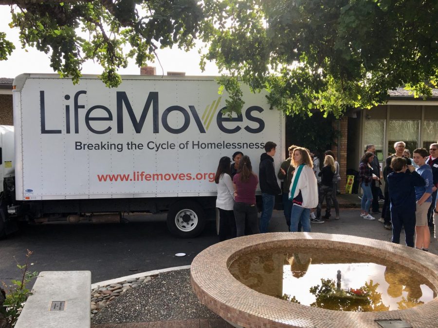 After all of the care bags were put together, volunteers helped move them into the LifeMoves truck.