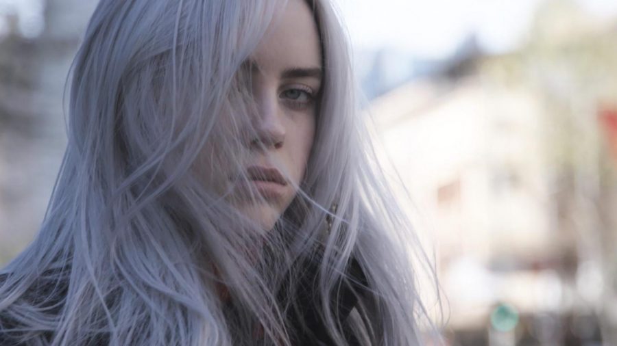 Billie+Eilish+posing+for+a+photo