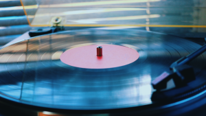 In the following documentary, Woodside students Gabriel Perez and Emma Chiu take a dive into the evolution of music production and culture.