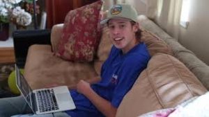Follow a Woodside senior's life through quarantine in spring semester.