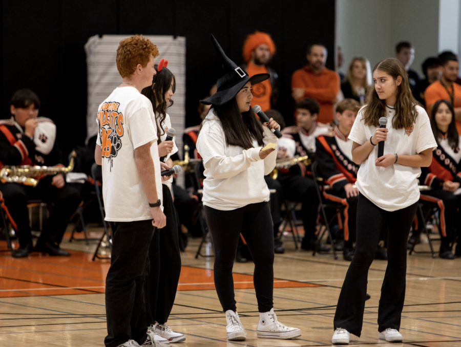 Freshmen perform at the homecoming rally