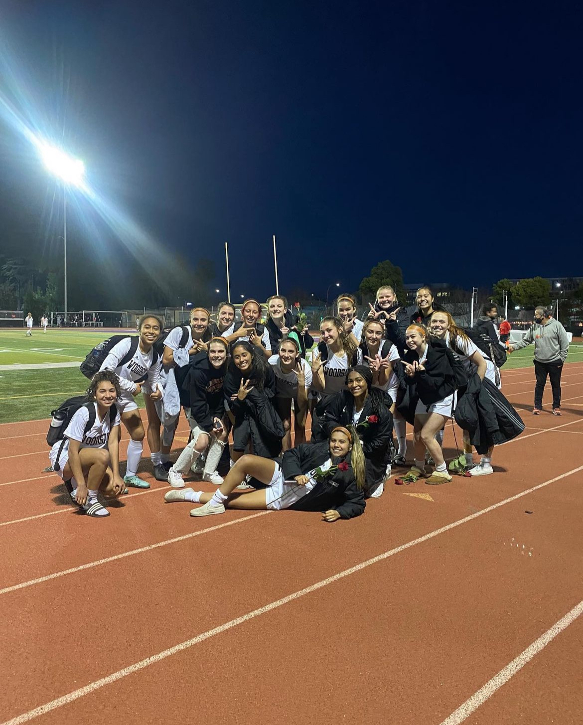 The 2021–2022 Varsity team upon becoming league champions after their win against Sequoia.