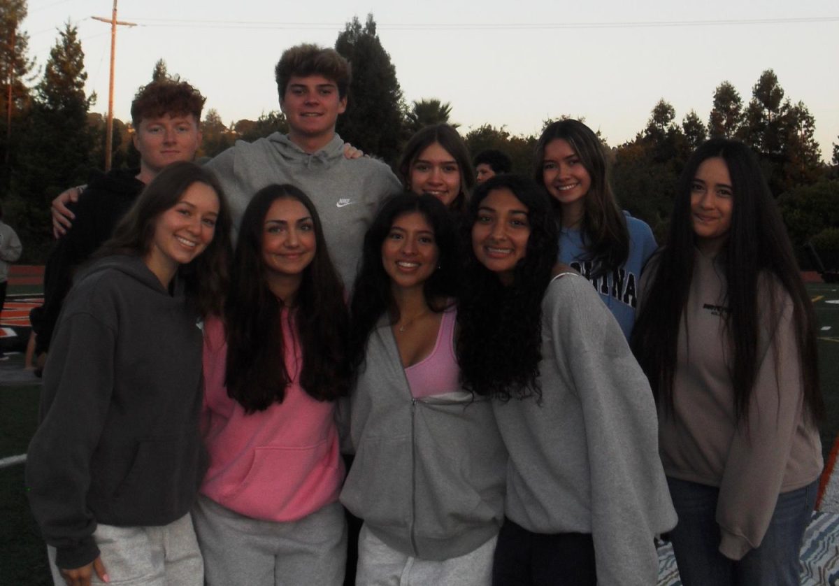 BOSA with Senators at Senior Sunrise. Top row: Lucas Rich, Aaron Wilson, Cat Blume, Lizzy Kautzmann, MaryCarla Germano. Bottom row: Alexia Alpert, Grace Carruba, Mariana Morales, Anica Gaggar. 