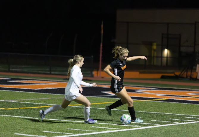 Girls varsity match against Los Gatos on Dec. 4, ending in a 1-1 draw.
